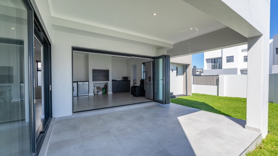 4 Bedroom Property for Sale in Sandown Western Cape